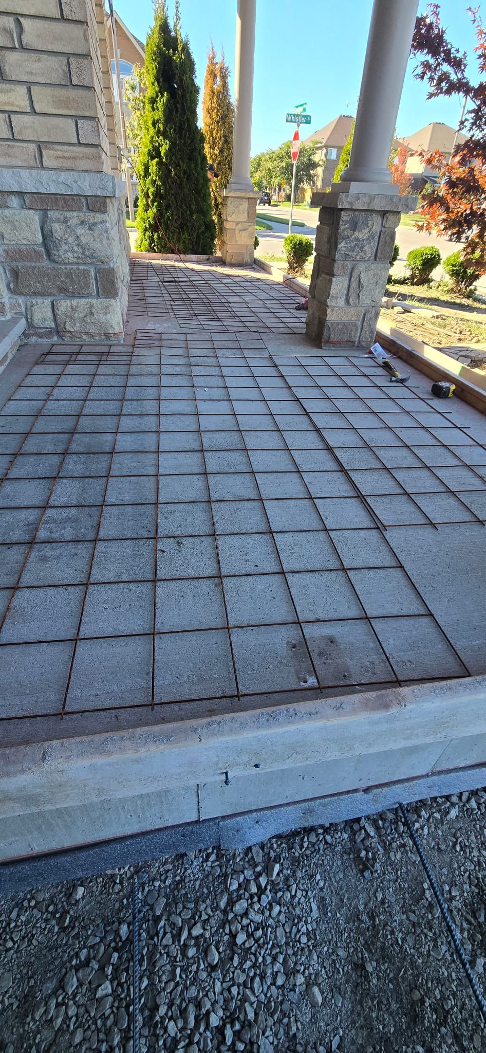 Concrete wire mesh preparation