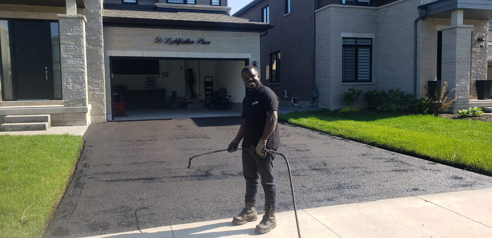 Sealed asphalt surface