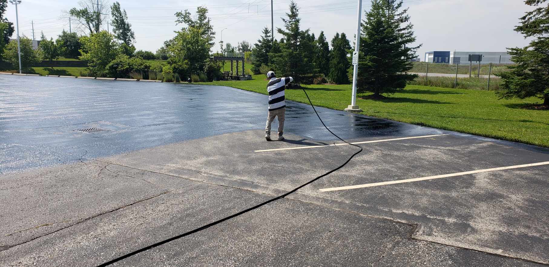 Parking lot sealing Hamilton